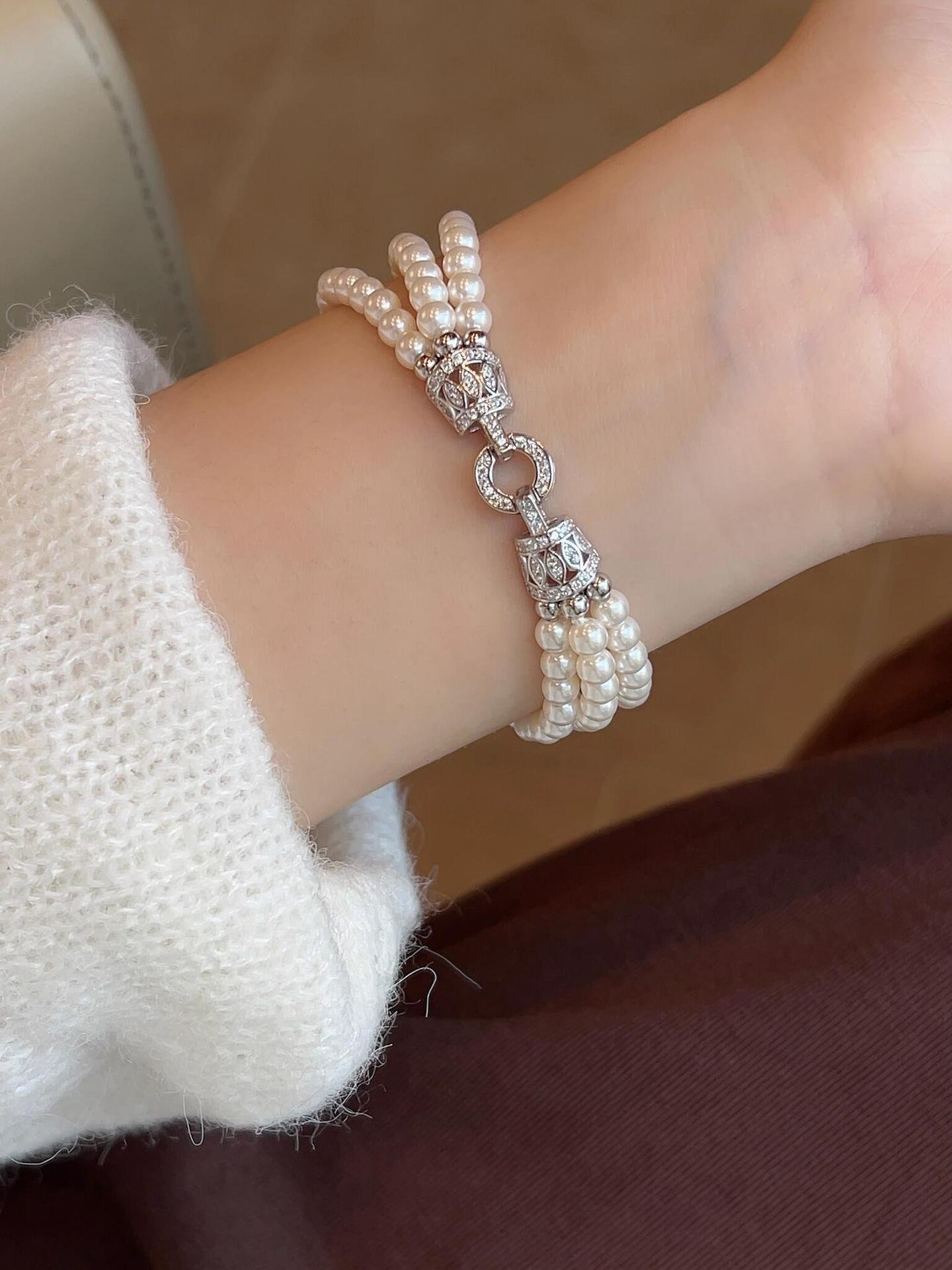 Three Layers Pearl Bracelet - Image 5