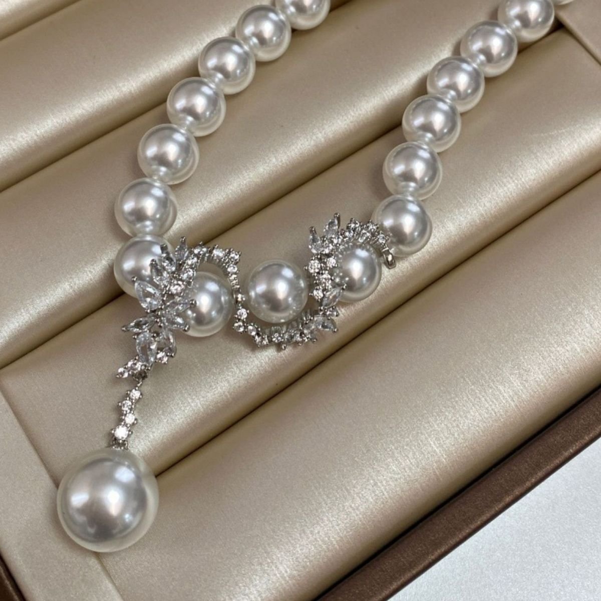 Zircon Pearl Necklace - Image 5