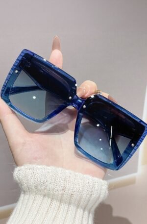 Oversized Gradient Square Sunglasses