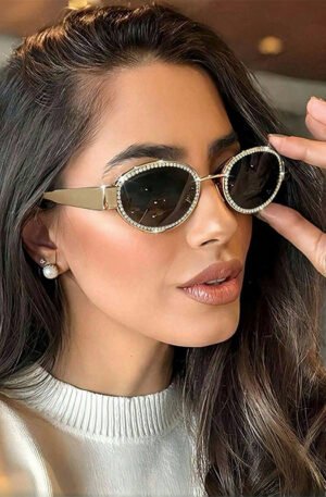 Rhinestones Decor Oval Sunglasses