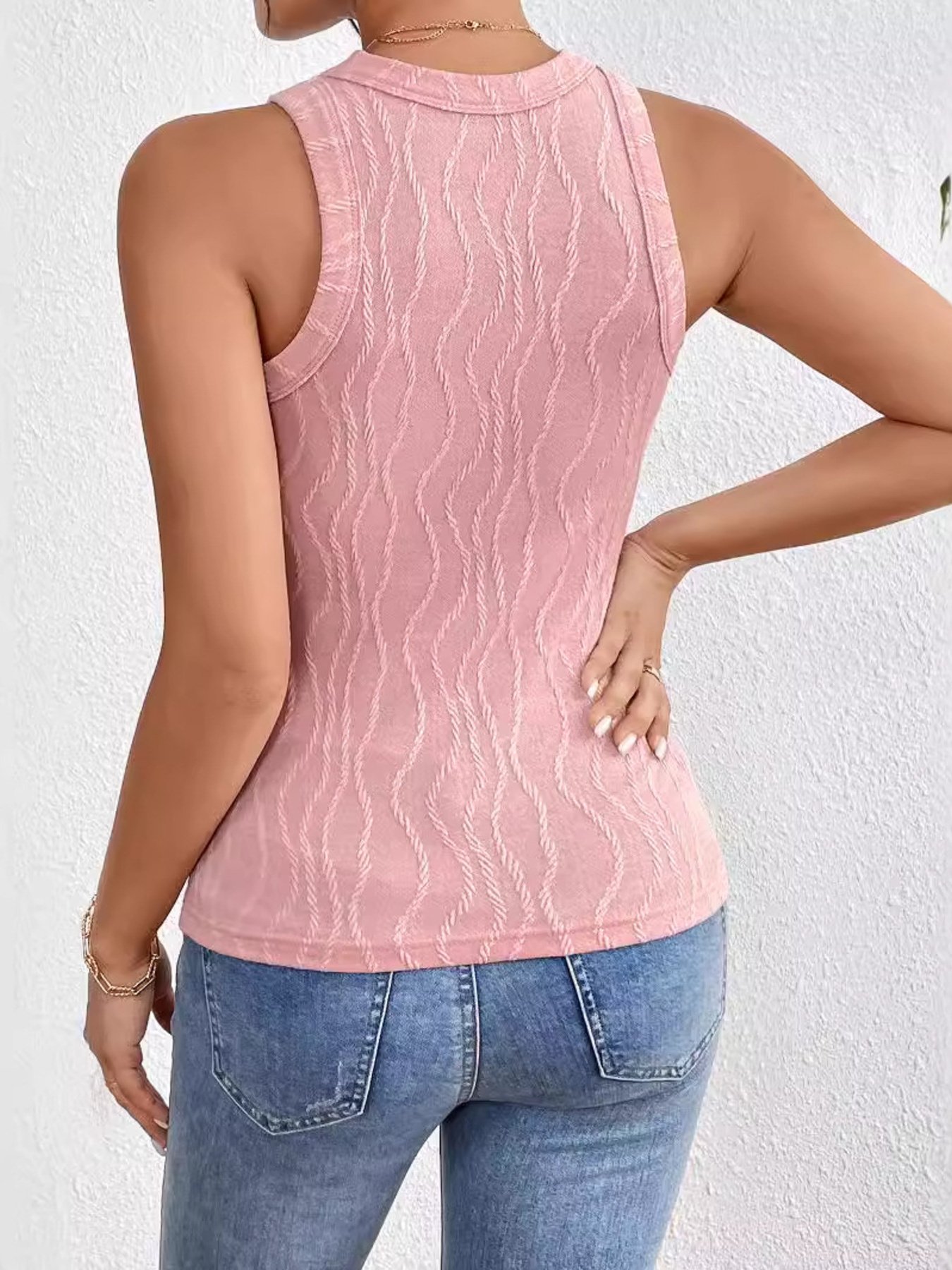 Textured Round Neck Tank Top - Image 2