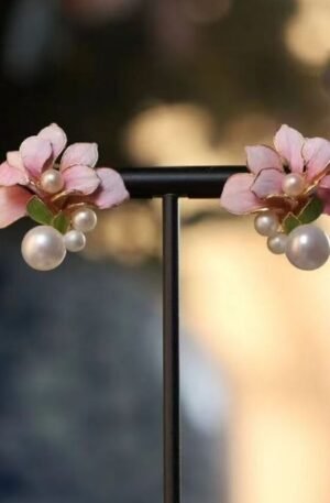 Flower Pearl Stud Earrings
